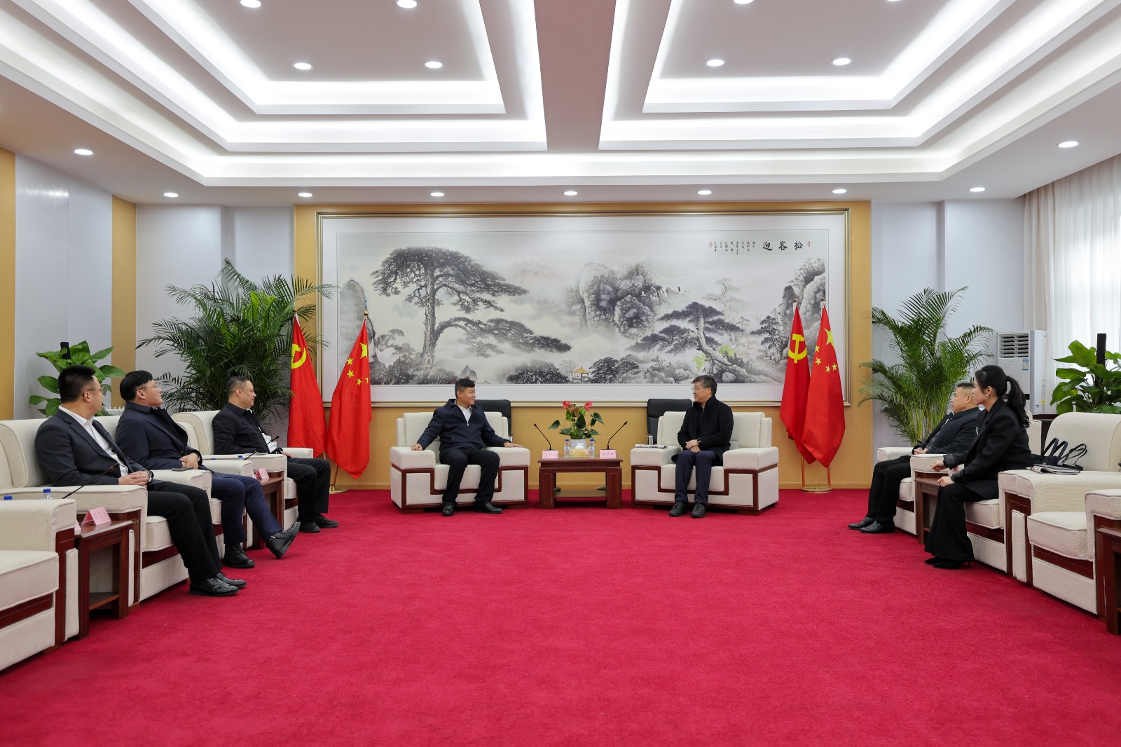 1765700344271.jpg 2-E03A1510-1.jpg